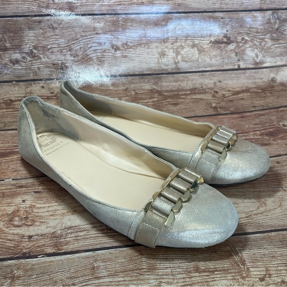 Monet Gold Leather flats size 8.5 - Picture 1 of 16